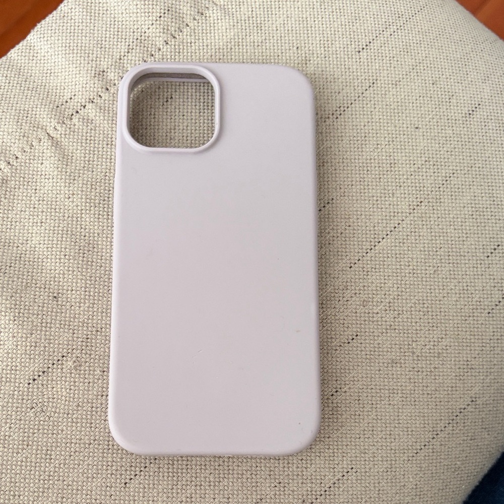 Elegant magnetic violet iPhone 13 Case ( wireless charging)